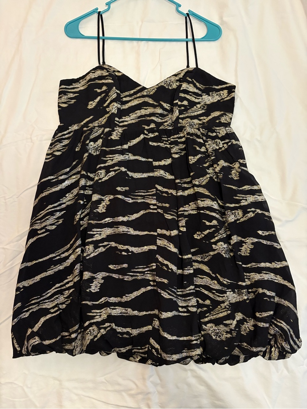 Express - NWOT - L - Black and Metallic Gold Bubble Dress